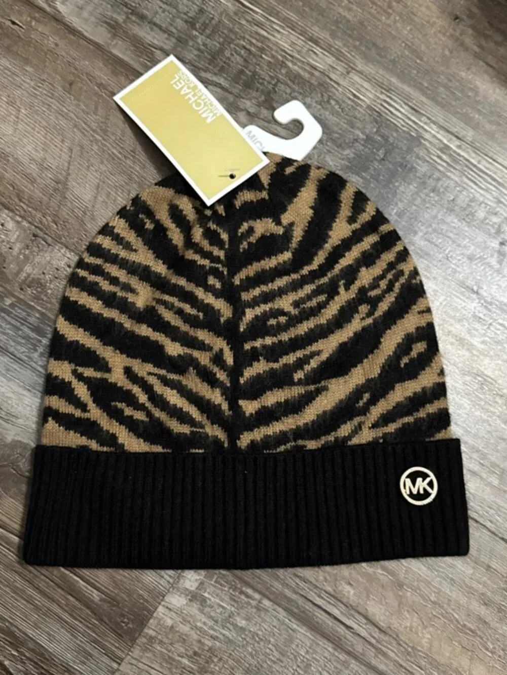 NWT Michael Kors Women Tiger Stripe Knit Beanie Cuffed One Size MSRP $48